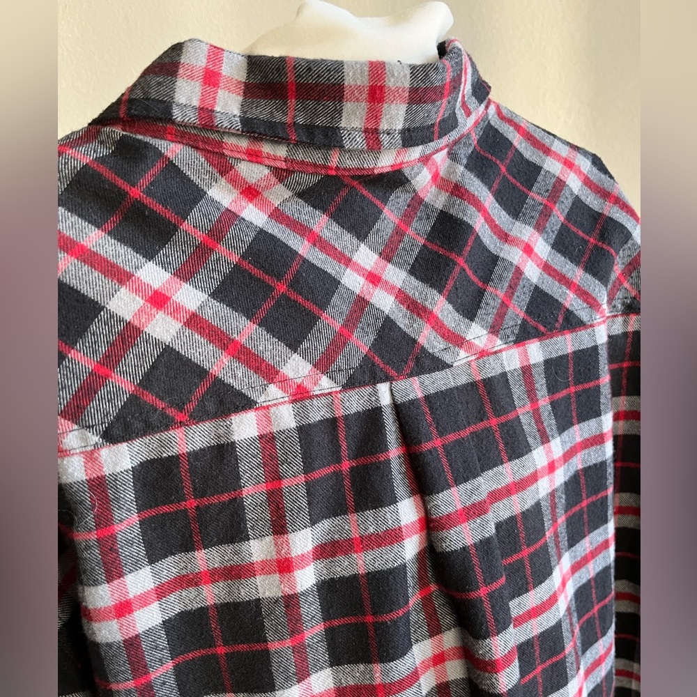 In-N-Out flannel - Picture 5 of 9